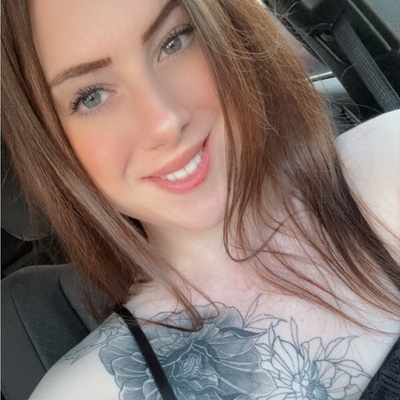 Meet your Posher, Rebecca - Picture 2 of 11